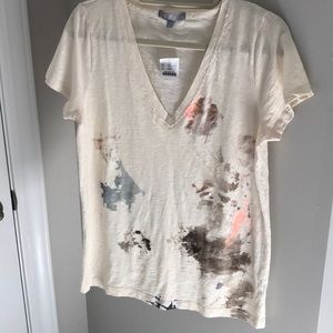 V neck tee shirt in cream.